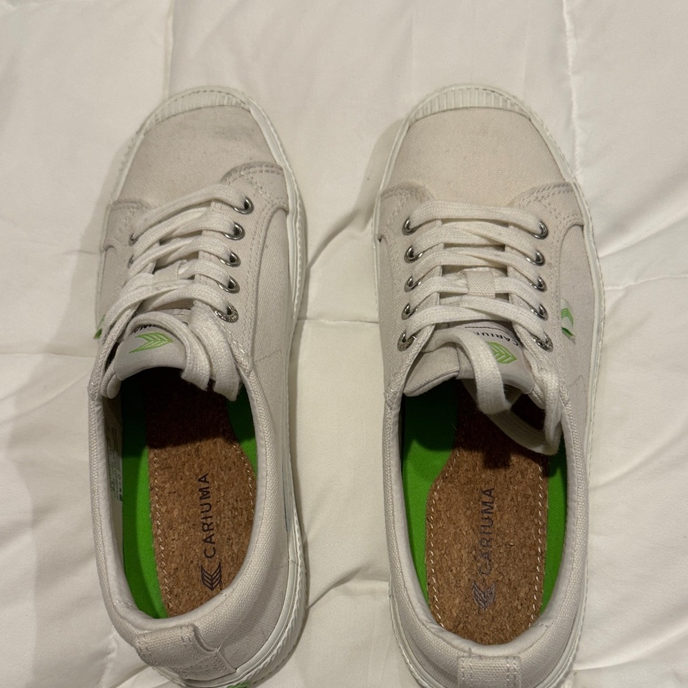 Cariuma Women’s shoes